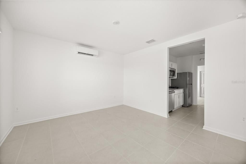 出租: $1,400 (1 贝兹, 1 浴室, 480 平方英尺)