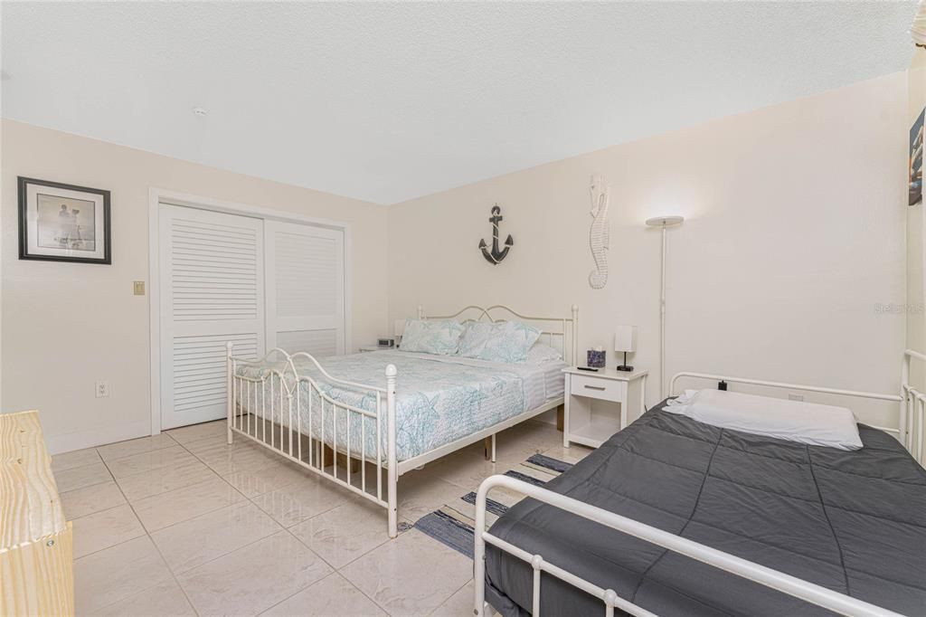 For Sale: $525,000 (2 beds, 2 baths, 1425 Square Feet)