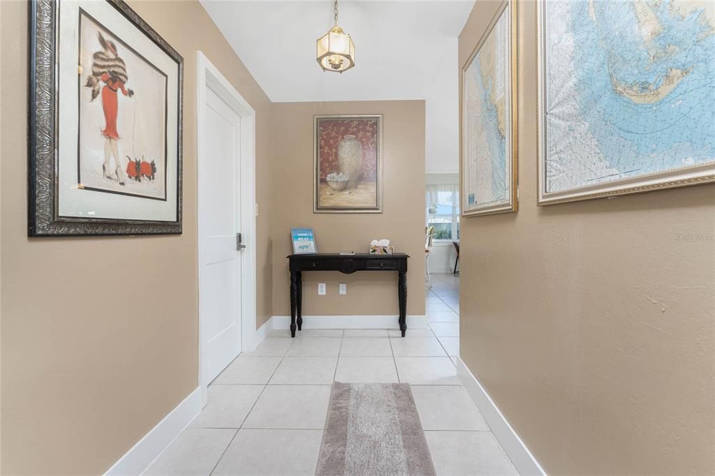 For Sale: $525,000 (2 beds, 2 baths, 1425 Square Feet)