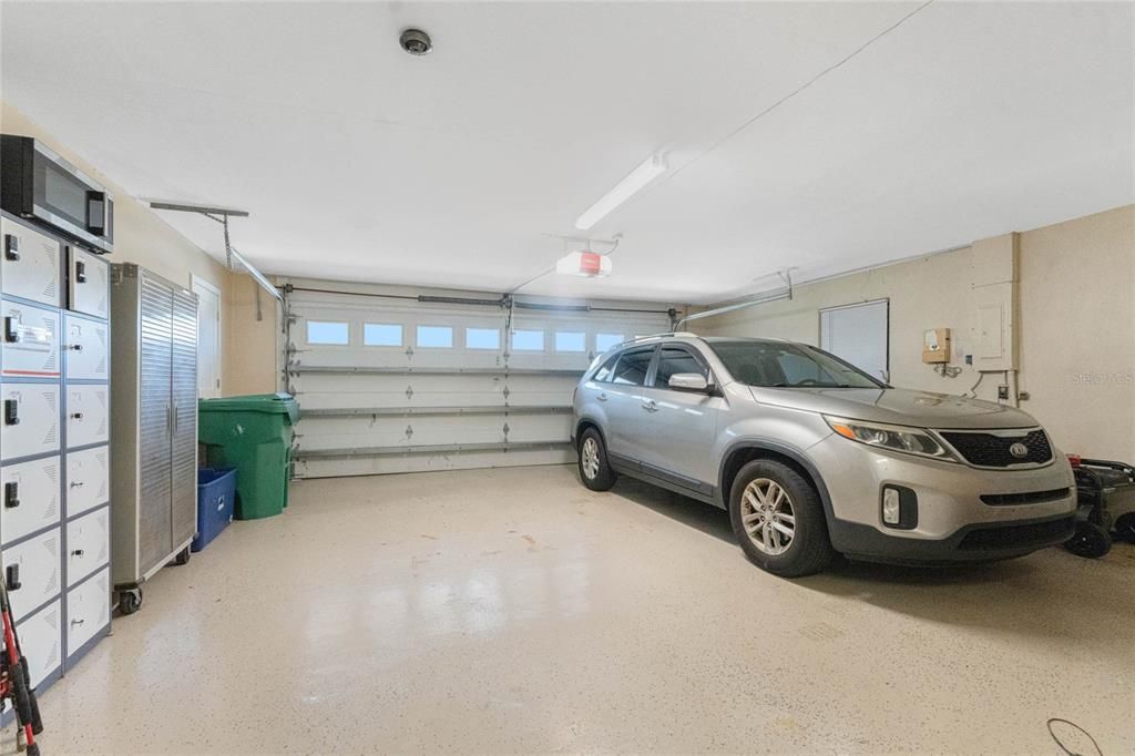 For Sale: $525,000 (2 beds, 2 baths, 1425 Square Feet)