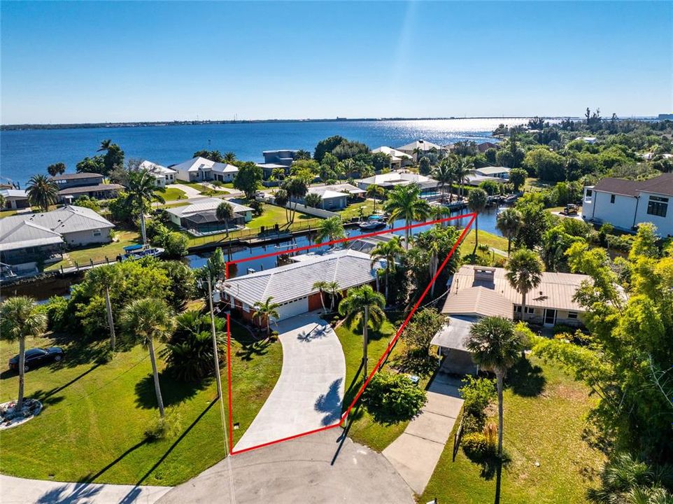 For Sale: $525,000 (2 beds, 2 baths, 1425 Square Feet)