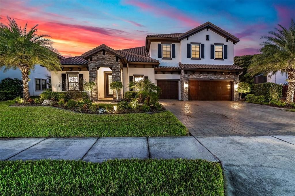 Active With Contract: $1,450,000 (6 beds, 5 baths, 4619 Square Feet)