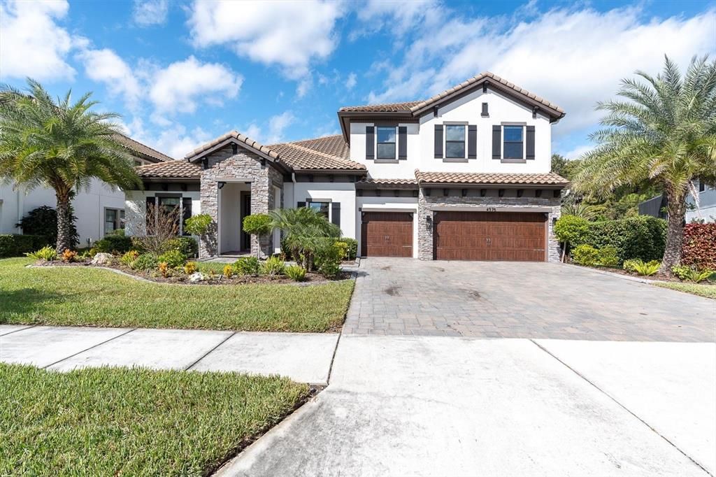 Active With Contract: $1,450,000 (6 beds, 5 baths, 4619 Square Feet)