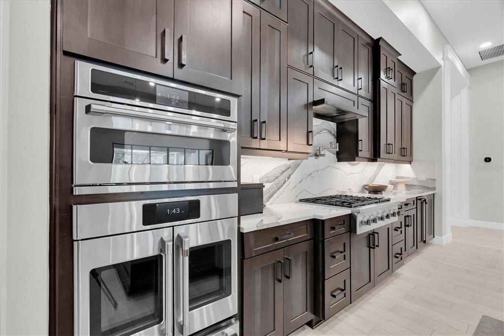 Active With Contract: $1,450,000 (6 beds, 5 baths, 4619 Square Feet)