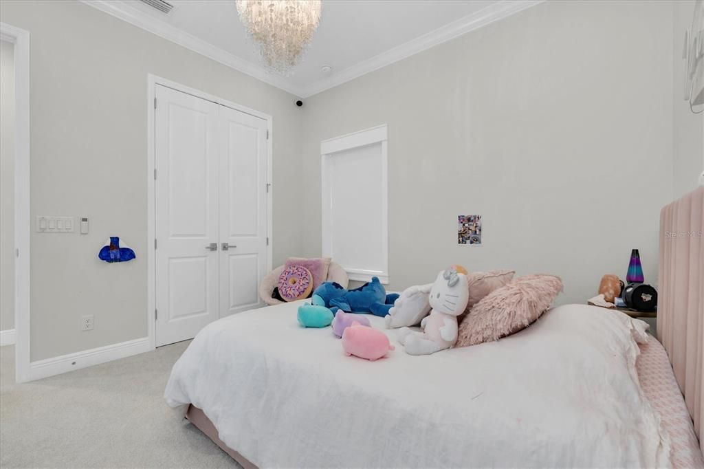 Active With Contract: $1,450,000 (6 beds, 5 baths, 4619 Square Feet)