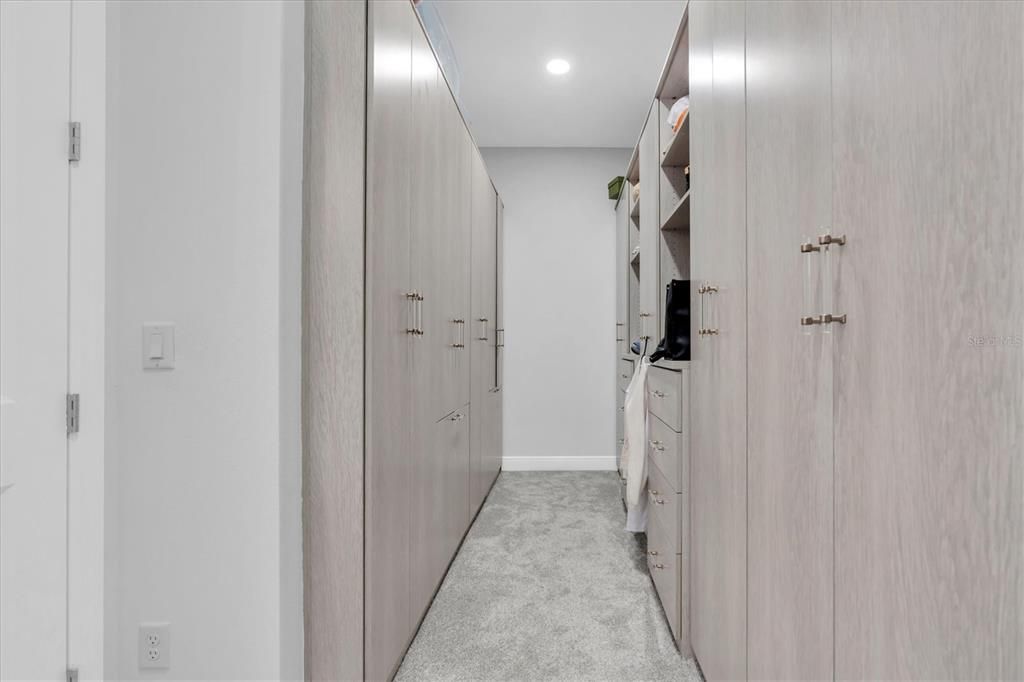 Active With Contract: $1,450,000 (6 beds, 5 baths, 4619 Square Feet)