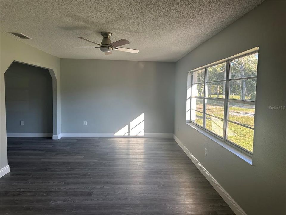 En Venta: $679,000 (3 camas, 2 baños, 1742 Pies cuadrados)