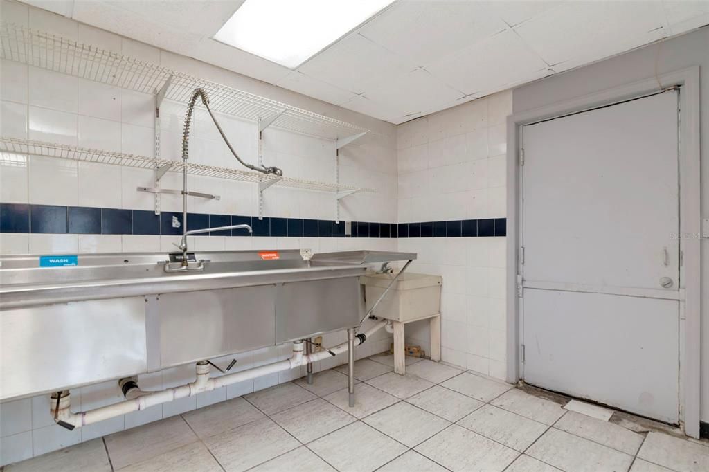 На продажу: $660,000 (0 спален, 0 ванн, 2300 Квадратных фут)