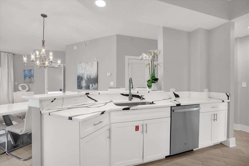 For Sale: $349,400 (3 beds, 2 baths, 1437 Square Feet)