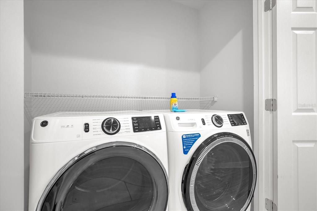 For Sale: $349,400 (3 beds, 2 baths, 1437 Square Feet)