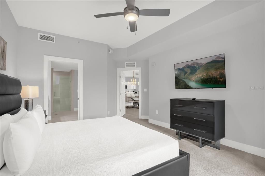 For Sale: $349,400 (3 beds, 2 baths, 1437 Square Feet)