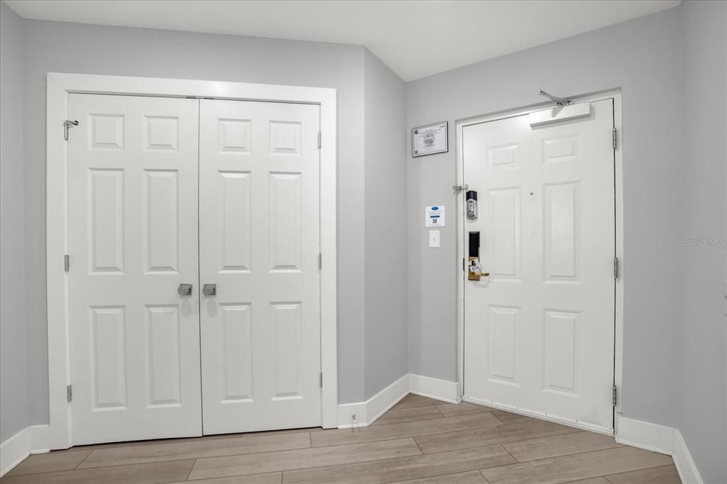 For Sale: $349,400 (3 beds, 2 baths, 1437 Square Feet)