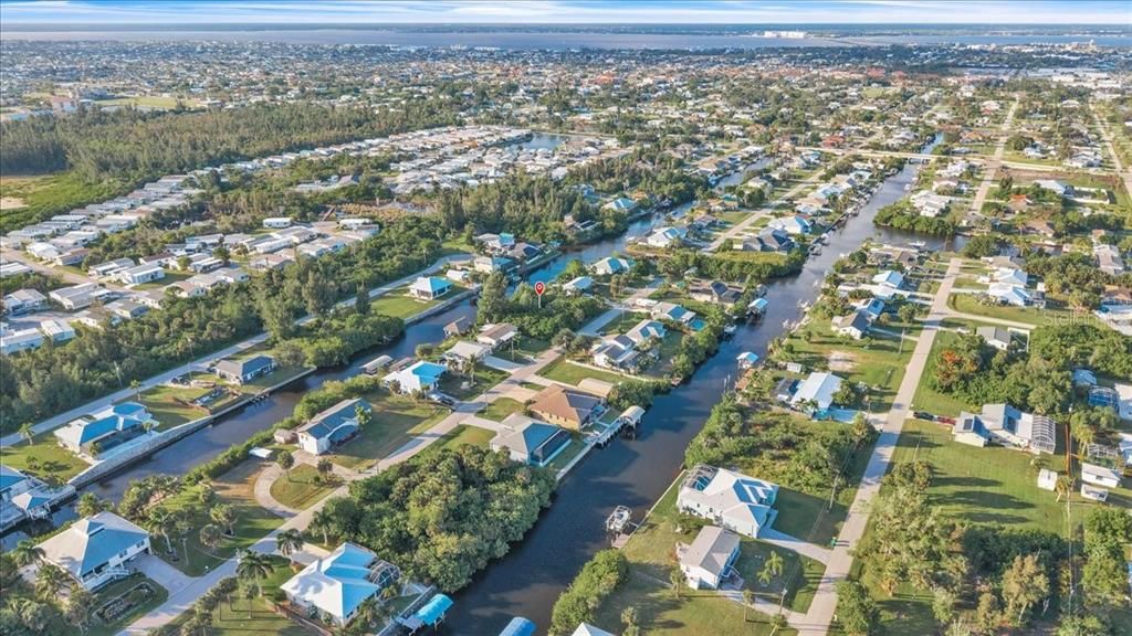 На продажу: $85,000 (0.18 acres)