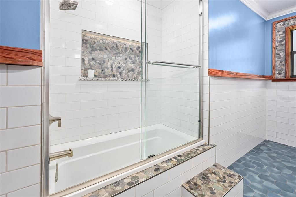 En Venta: $849,500 (4 camas, 3 baños, 2278 Pies cuadrados)