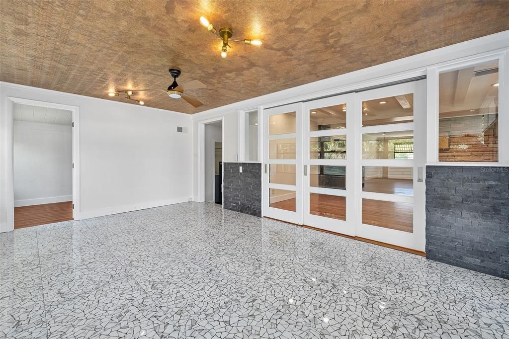 En Venta: $849,500 (4 camas, 3 baños, 2278 Pies cuadrados)