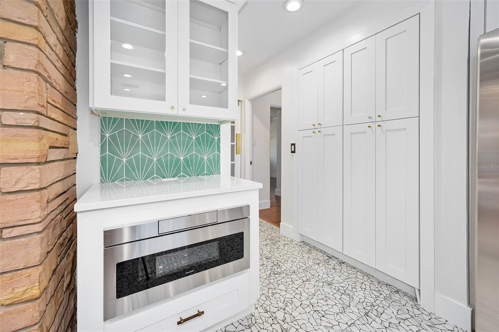 En Venta: $849,500 (4 camas, 3 baños, 2278 Pies cuadrados)