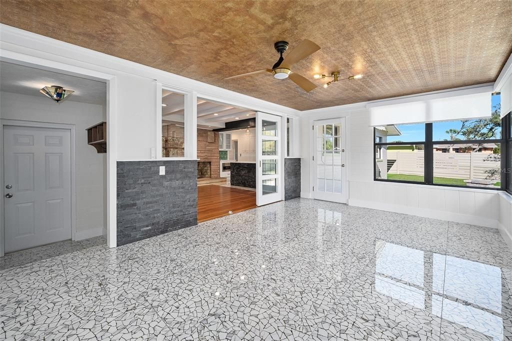 En Venta: $849,500 (4 camas, 3 baños, 2278 Pies cuadrados)