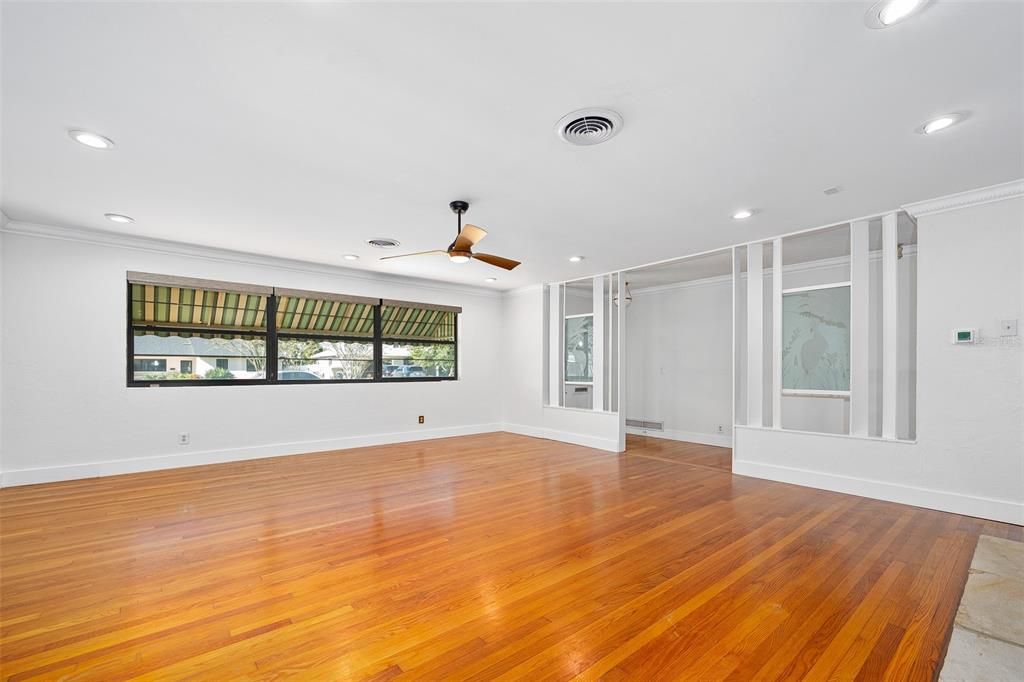 En Venta: $849,500 (4 camas, 3 baños, 2278 Pies cuadrados)