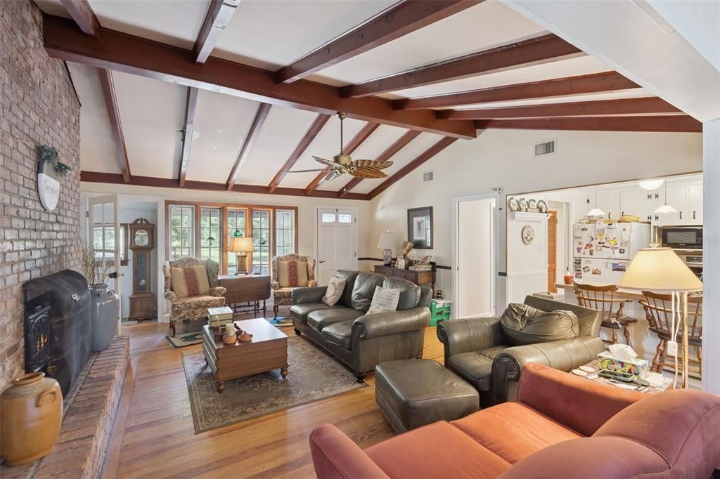 待售: $399,900 (3 贝兹, 2 浴室, 1548 平方英尺)