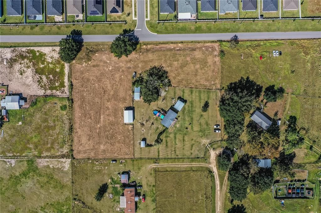 待售: $1,500,000 (3.50 acres)