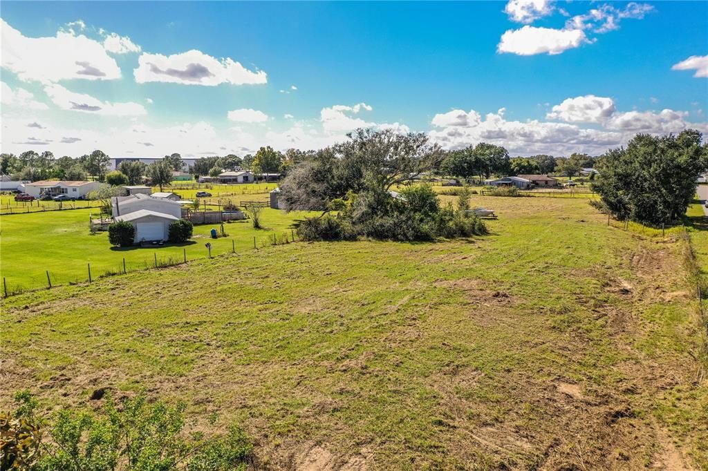 待售: $1,500,000 (3.50 acres)