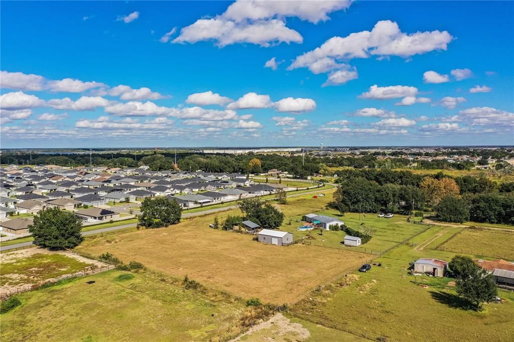 待售: $1,500,000 (3.50 acres)