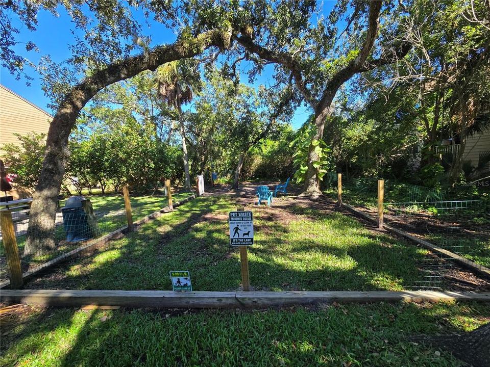 For Sale: $139,000 (1 beds, 1 baths, 595 Square Feet)