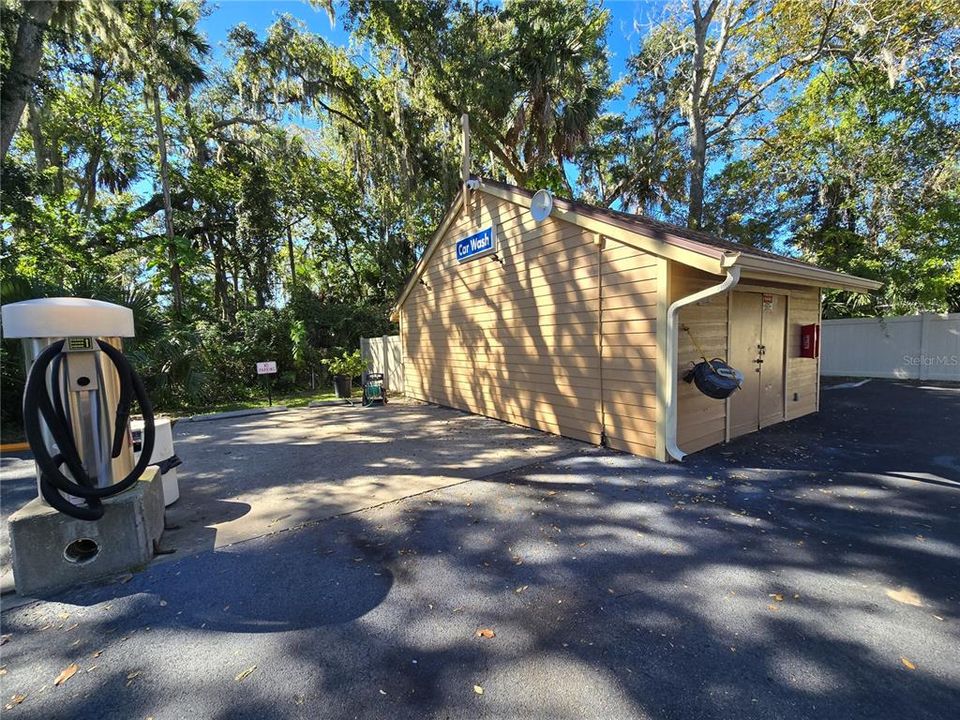 For Sale: $139,000 (1 beds, 1 baths, 595 Square Feet)