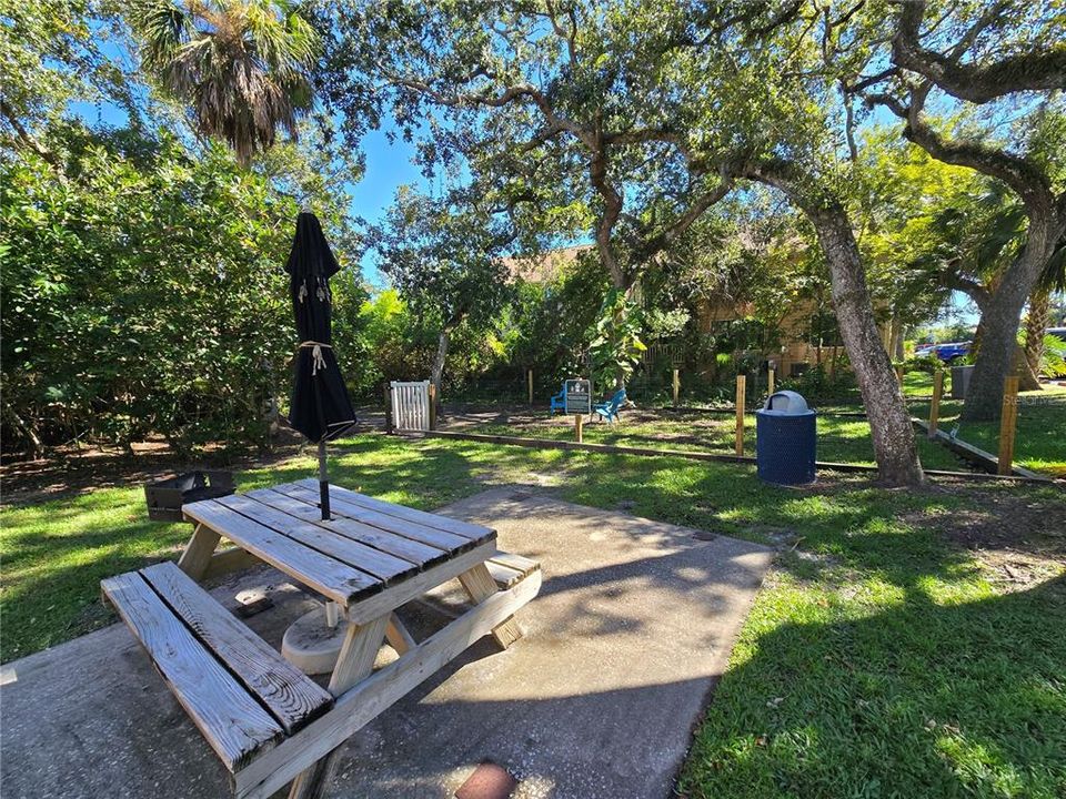 For Sale: $139,000 (1 beds, 1 baths, 595 Square Feet)