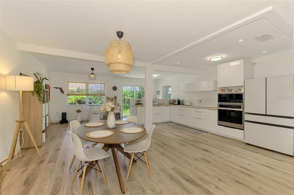 For Sale: $395,000 (3 beds, 2 baths, 1935 Square Feet)