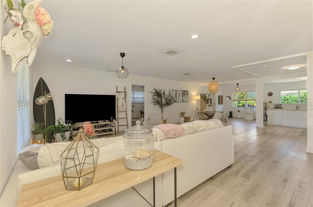 For Sale: $395,000 (3 beds, 2 baths, 1935 Square Feet)