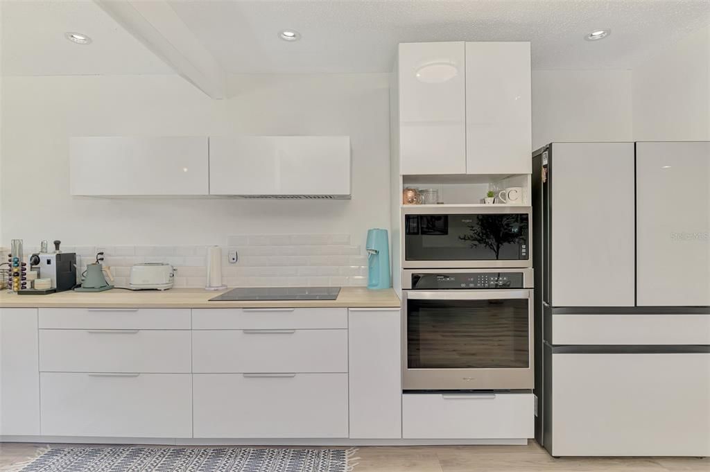 For Sale: $395,000 (3 beds, 2 baths, 1935 Square Feet)