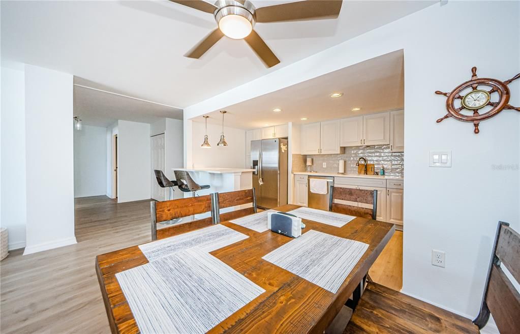 В аренду: $4,500 (2 спален, 2 ванн, 1310 Квадратных фут)