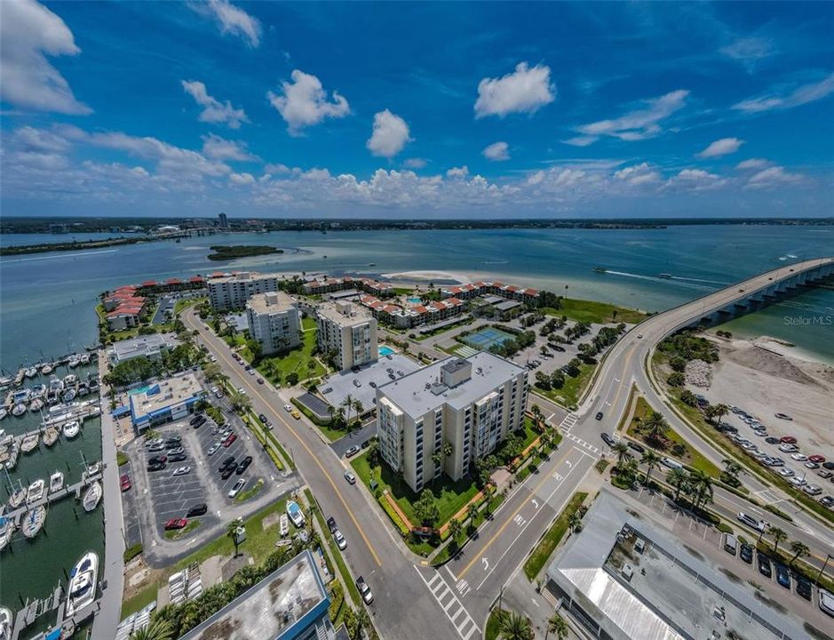 В аренду: $4,500 (2 спален, 2 ванн, 1310 Квадратных фут)