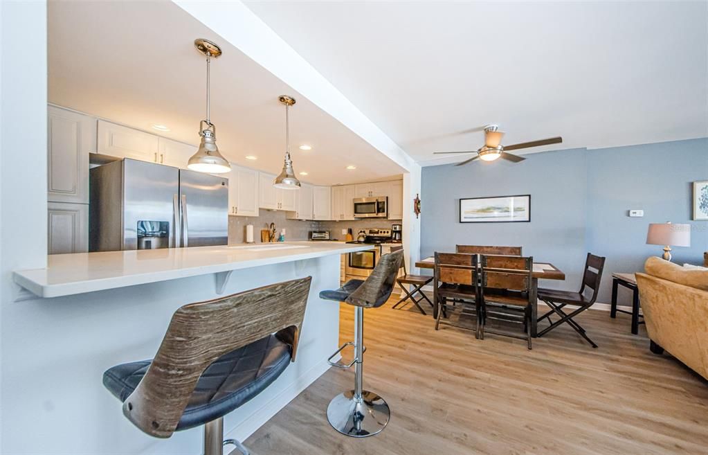 В аренду: $4,500 (2 спален, 2 ванн, 1310 Квадратных фут)