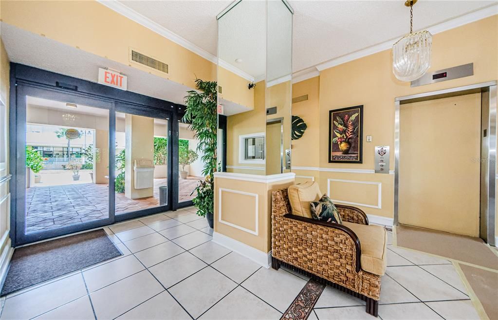 В аренду: $4,500 (2 спален, 2 ванн, 1310 Квадратных фут)