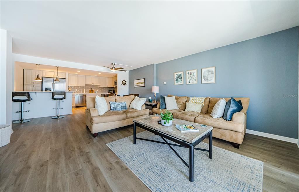 В аренду: $4,500 (2 спален, 2 ванн, 1310 Квадратных фут)