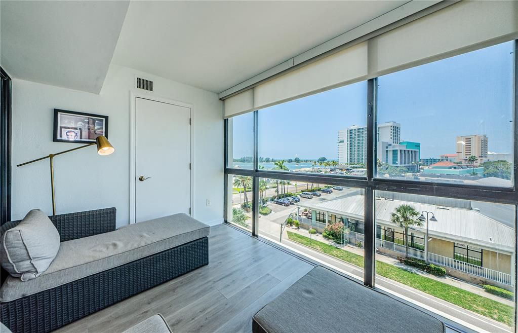 В аренду: $4,500 (2 спален, 2 ванн, 1310 Квадратных фут)