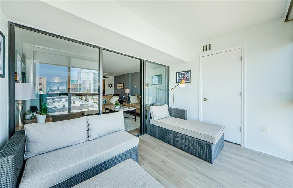 В аренду: $4,500 (2 спален, 2 ванн, 1310 Квадратных фут)