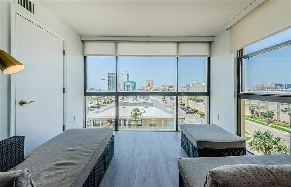 В аренду: $4,500 (2 спален, 2 ванн, 1310 Квадратных фут)