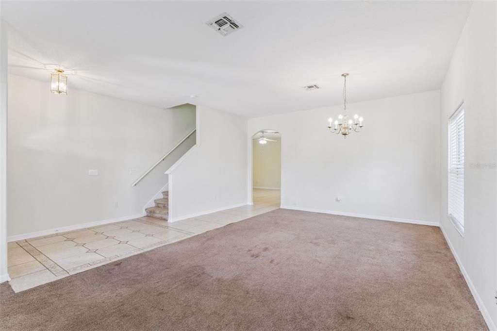 For Rent: $3,000 (6 beds, 2 baths, 2877 Square Feet)