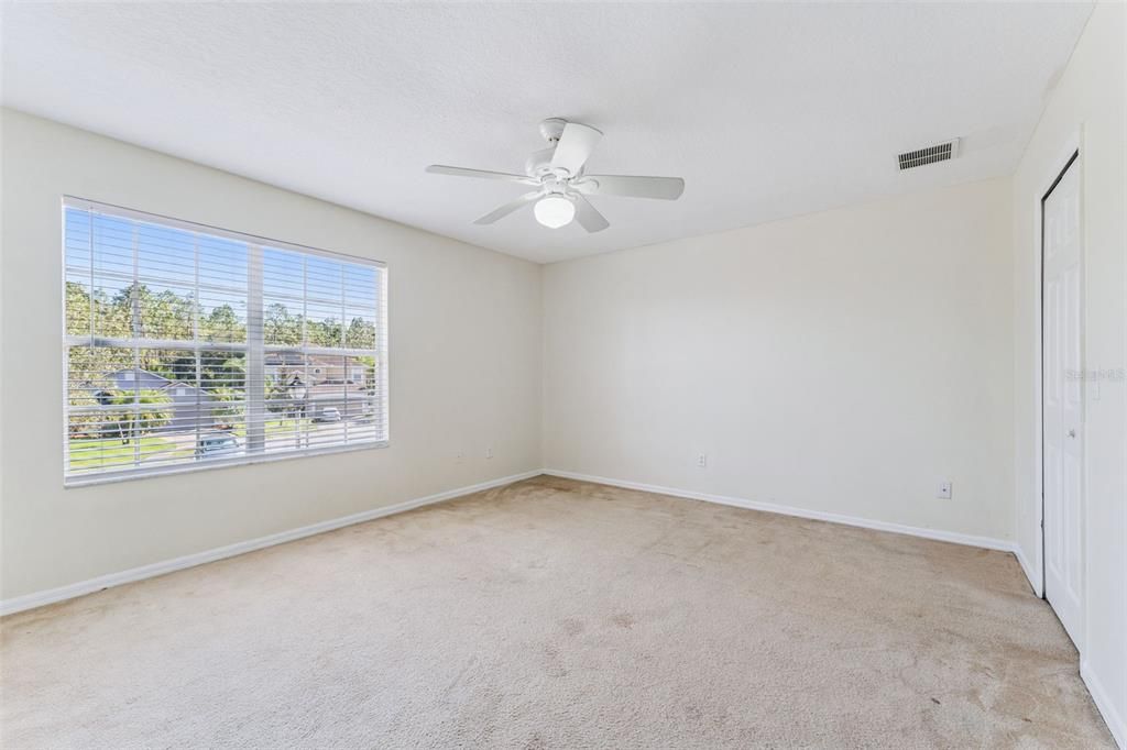 For Rent: $3,000 (6 beds, 2 baths, 2877 Square Feet)