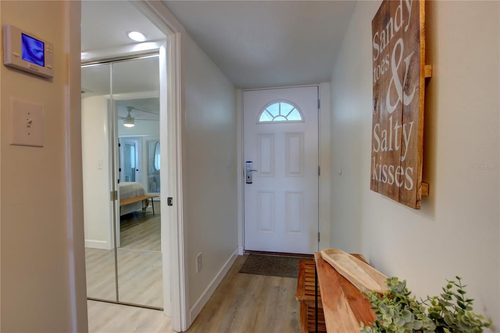 For Sale: $459,900 (1 beds, 1 baths, 1005 Square Feet)