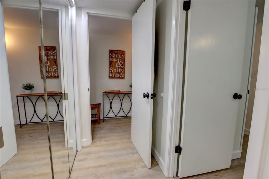 For Sale: $459,900 (1 beds, 1 baths, 1005 Square Feet)