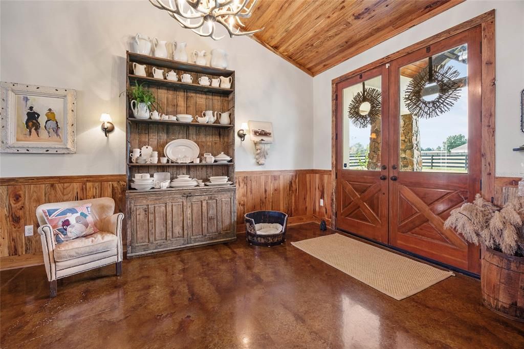 For Sale: $1,650,000 (3 beds, 2 baths, 2730 Square Feet)