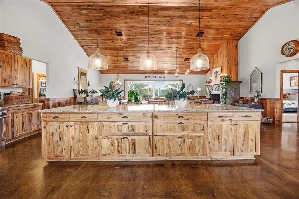 For Sale: $1,650,000 (3 beds, 2 baths, 2730 Square Feet)