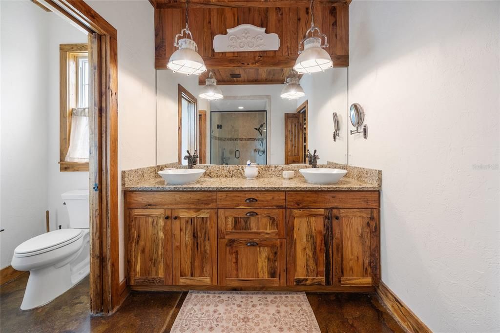 For Sale: $1,650,000 (3 beds, 2 baths, 2730 Square Feet)