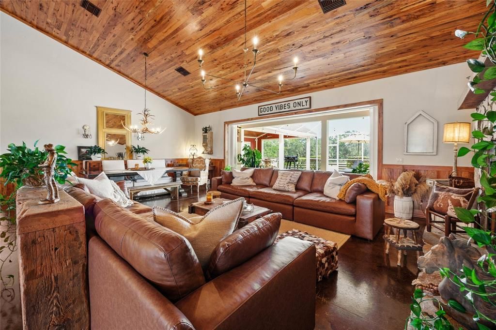 For Sale: $1,650,000 (3 beds, 2 baths, 2730 Square Feet)