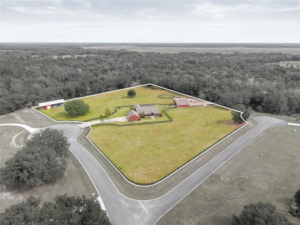 For Sale: $1,650,000 (3 beds, 2 baths, 2730 Square Feet)