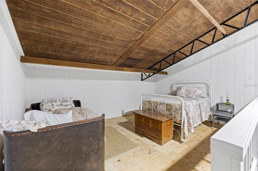 For Sale: $1,650,000 (3 beds, 2 baths, 2730 Square Feet)